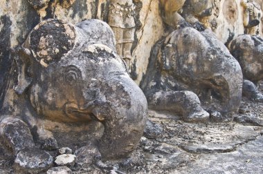 WAT chedi sı tatlım