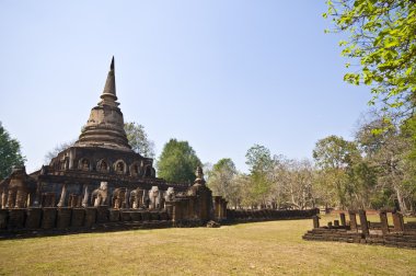 WAT Chang Lom