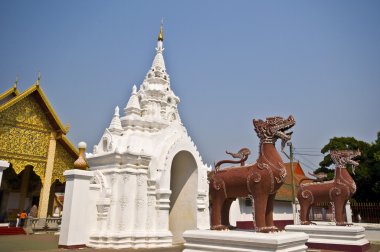 WAT phra o haripunchai