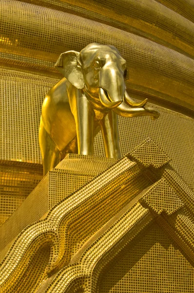 Elefante dorado — Foto de Stock