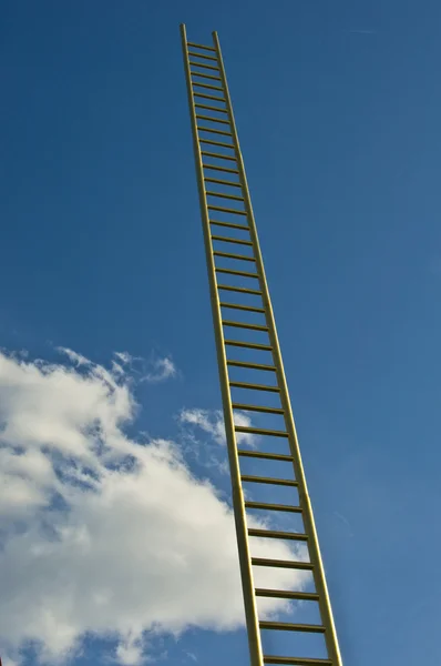 Escada dourada — Fotografia de Stock