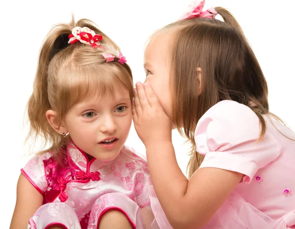 Två små flickor chattar — Stockfoto