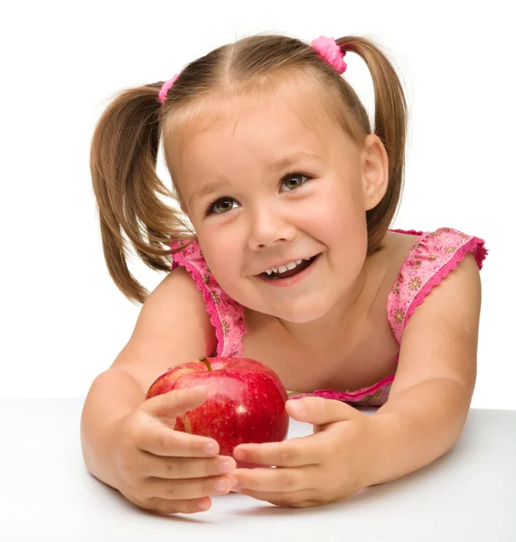 Πορτρέτο ενός μικρού κοριτσιού με μήλο — Φωτογραφία Αρχείου