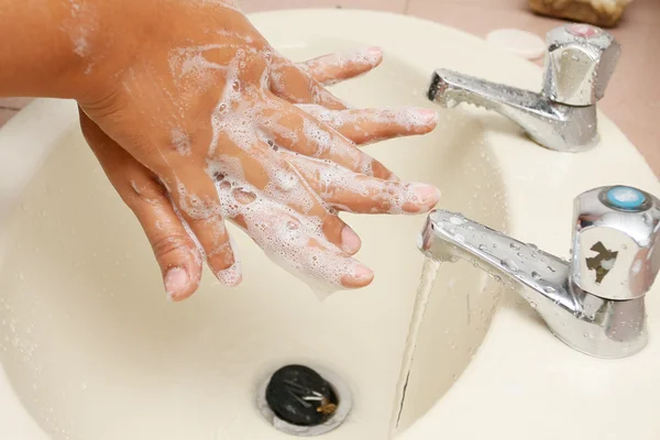 Lavar la mano — Foto de Stock