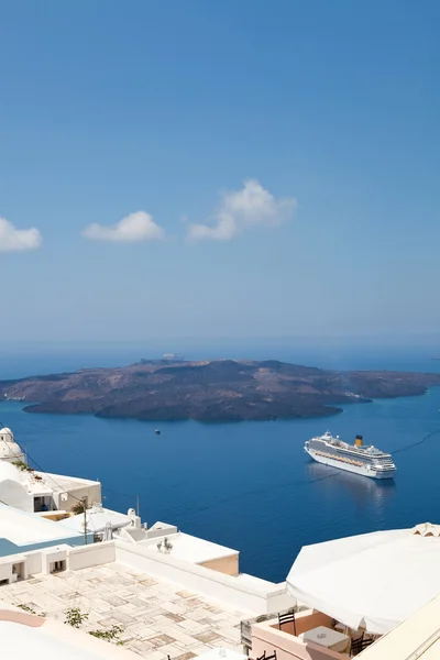 Cruiseschip in santorini, Griekenland — Stockfoto