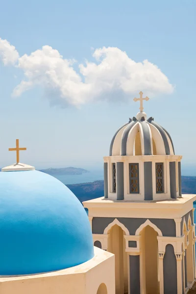 Gamla kyrkan kupoler i santorini — Stockfoto