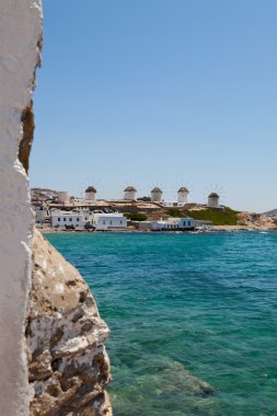 Mykonos 'taki yel değirmenleri, Yunanca