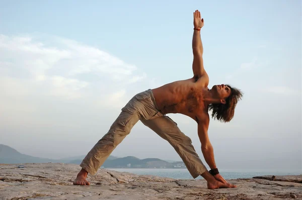 Yoga im Freien. — Stockfoto