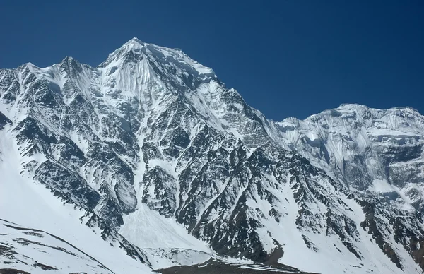 Görkemli Himalaya aralığı. — Stok fotoğraf
