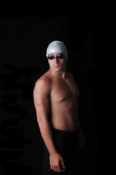 블랙에 고립 된 남자 수영 — 스톡 사진