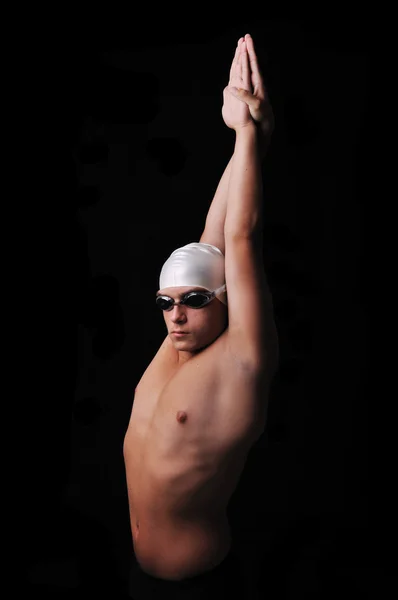 Manliga simmare isolerade i svart — Stockfoto