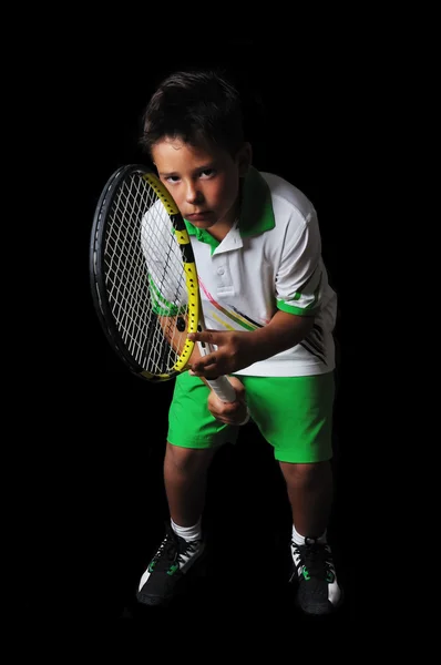 Τένις αγόρι που απομονώνονται σε μαύρο — Φωτογραφία Αρχείου