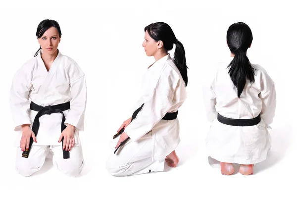 Karate mujer en posición aislada en blanco — Foto de Stock