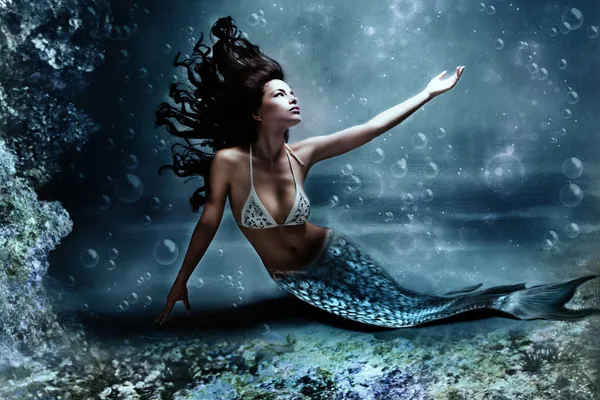 Sirena in mare — Foto Stock
