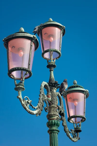 Venedik sokak fener — Stok fotoğraf