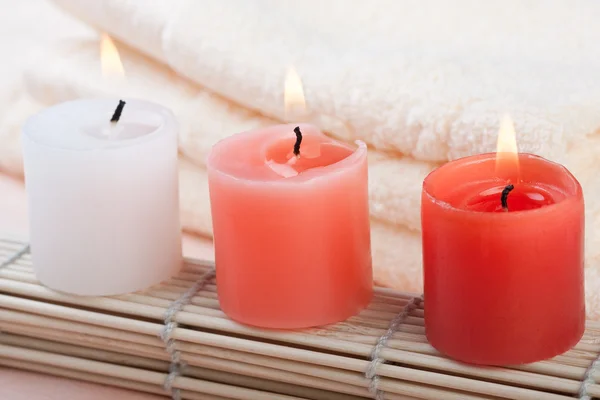 Red and white candles — Stock Photo, Image