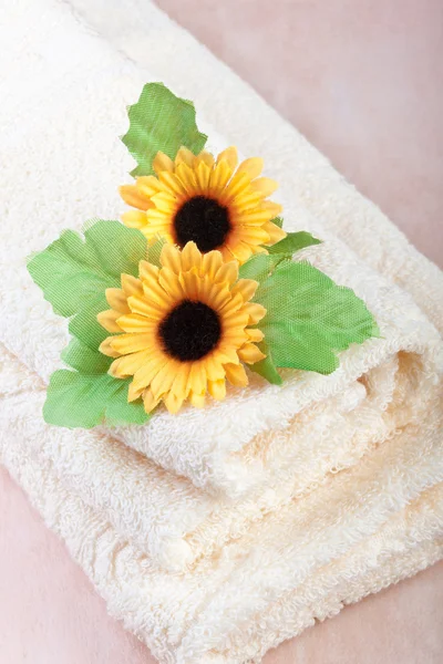 Comfortable hotel towels — Stock Photo, Image