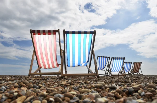 Cadeiras de praia na praia de Brighton — Fotografia de Stock
