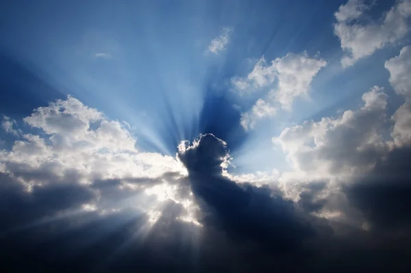 Sunbeams in the sky — Stock Photo, Image