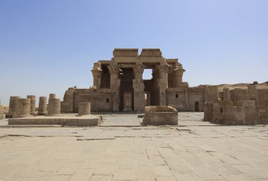 Entrance to the temple at Kom Ombo clipart