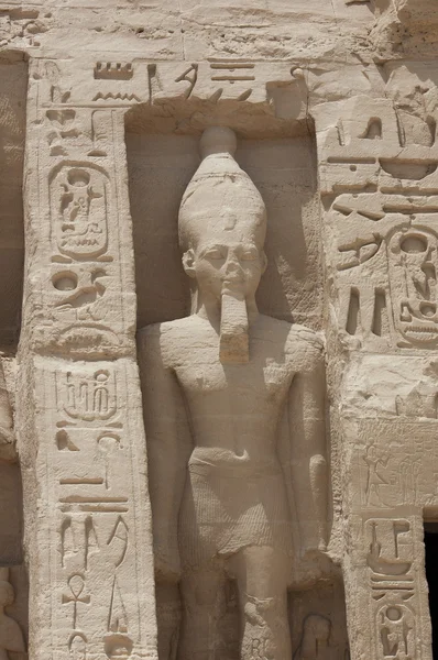 Estátua de Ramsés II em Abu Simbel — Fotografia de Stock