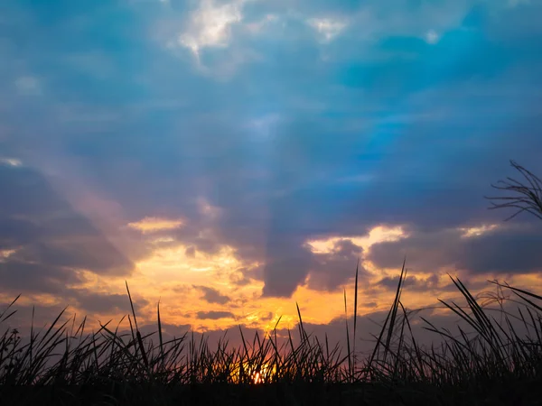 Belo céu ao pôr-do-sol — Fotografia de Stock
