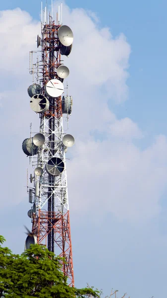 Phone signal towers — Stock Photo, Image
