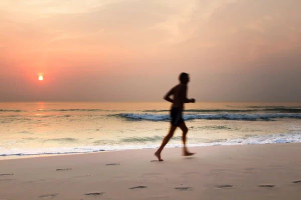 Der Strand im Morgengrauen in Thailand — Stockfoto