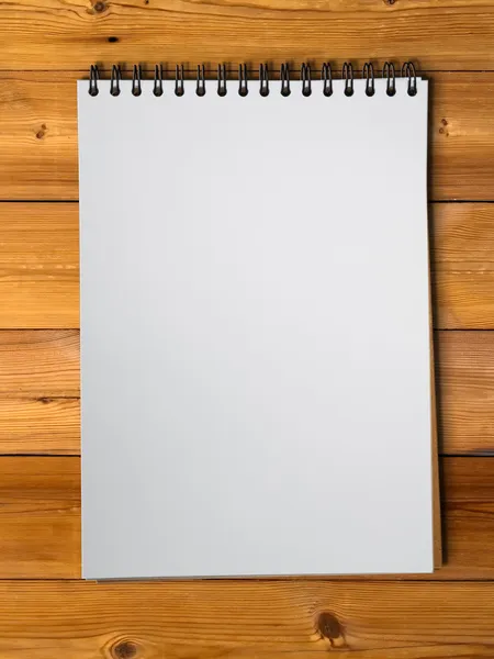 Kniha bílá skica na dřevo — Stock fotografie