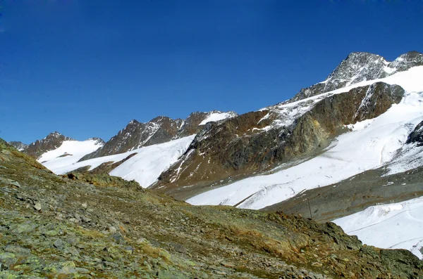 Альпи навесні — стокове фото