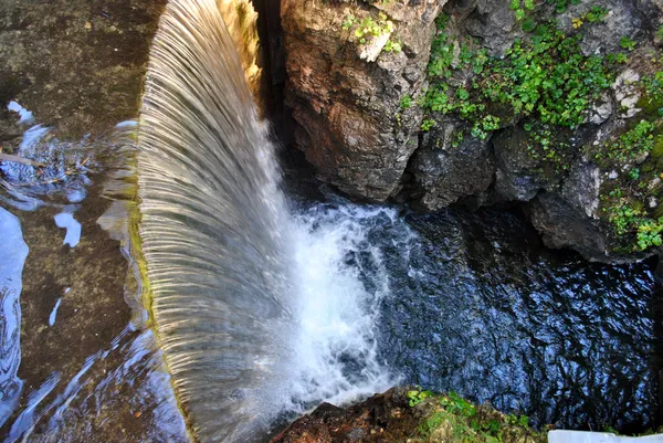 Konstgjorda vattenfall — Stockfoto