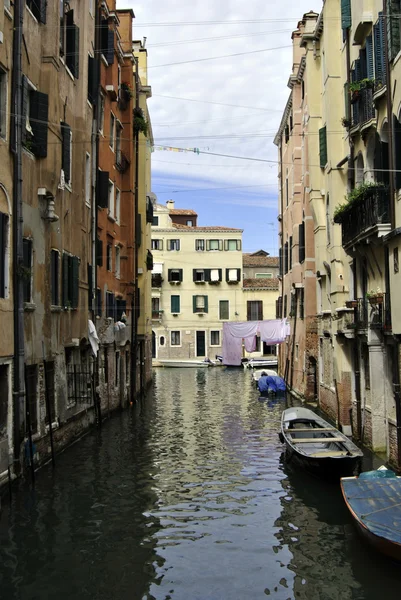 Kanaler i Venezia – stockfoto
