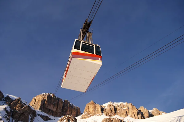 Cable car in the winter — Stock Photo, Image