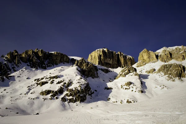 Доломітові Альпи взимку — стокове фото