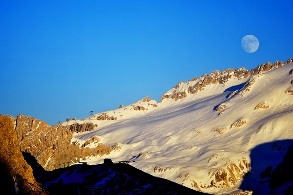 Paisaje alpino —  Fotos de Stock
