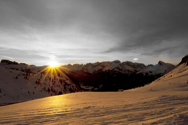 Альпійські захід сонця — стокове фото