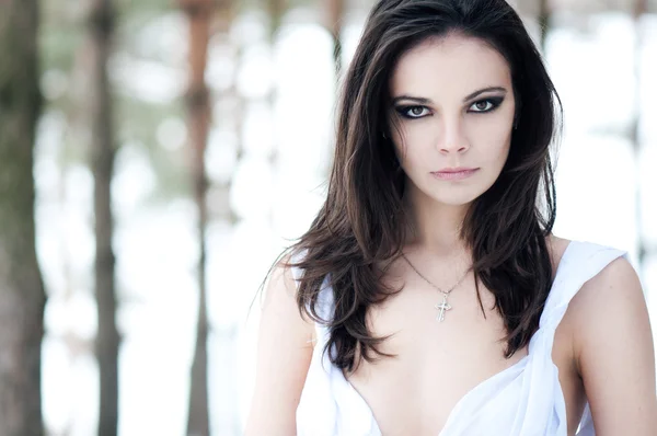 Kız ormanda