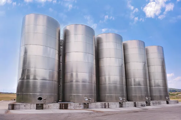 Steel tanks storing liquids — Stock Photo, Image