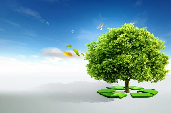 Concept d'écologie. arbre avec des flèches de recyclage — Photo