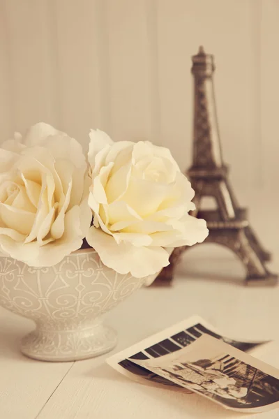 Antické růže s staré fotografie — Stock fotografie