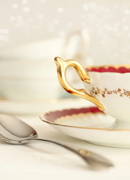 Крупный план чайной чашки и ложки — стоковое фото