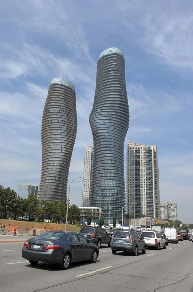 Twee hoge stijging gebouwen. — Stockfoto