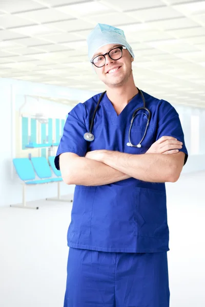 Современный врач больницы — стоковое фото