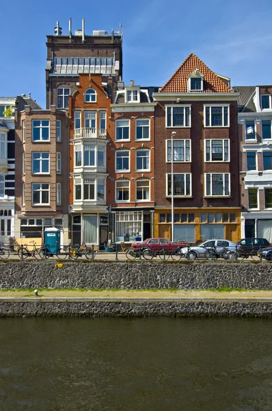 Классический амстердамский вид — стоковое фото