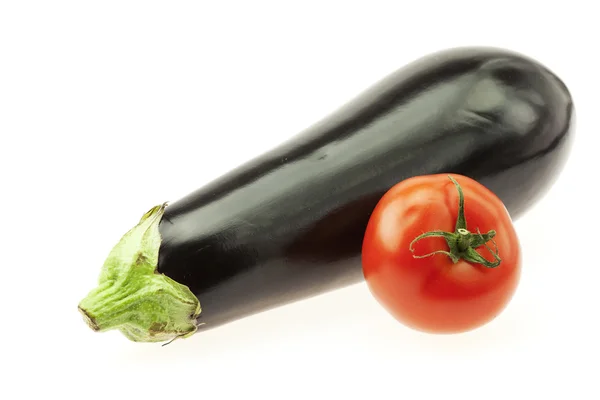Eggplant and tomato isolated on white — Stock Photo, Image