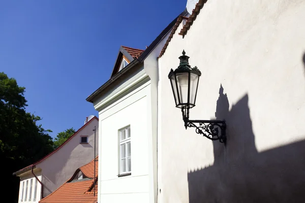 The lantern on the wall against the sky — Stock Photo, Image