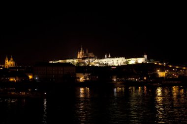 gece Prag