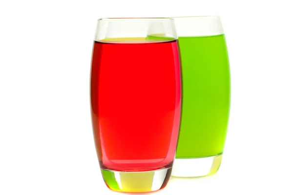Красочные коктейли с фруктами, выделенными на белом — стоковое фото