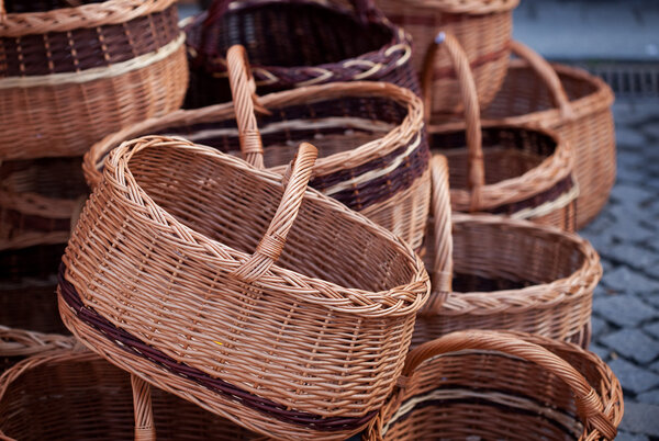 Плетеные корзины
