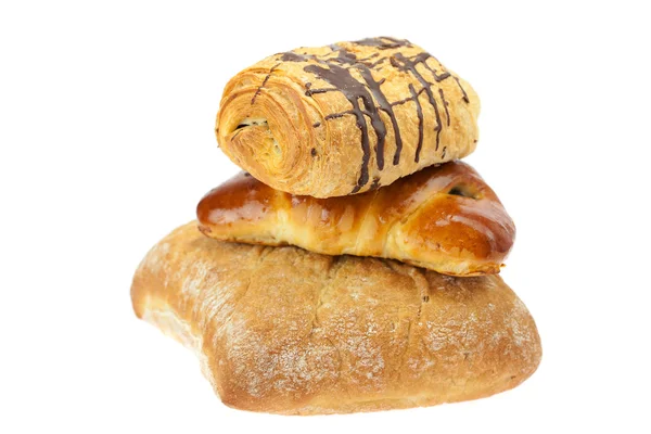 Bröd, rulla med vallmofrön och med choklad isolerad på — Stockfoto